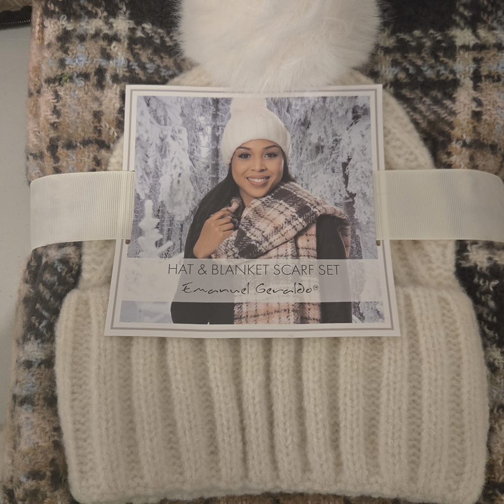 Emanuel Gerald® Hat & Blanket Scarf Set in Cream and Plaid
